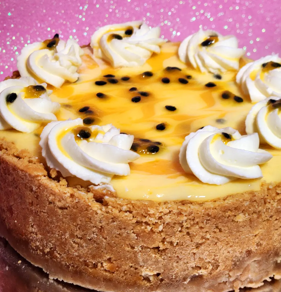 Passionfruit cheesecake5.webp