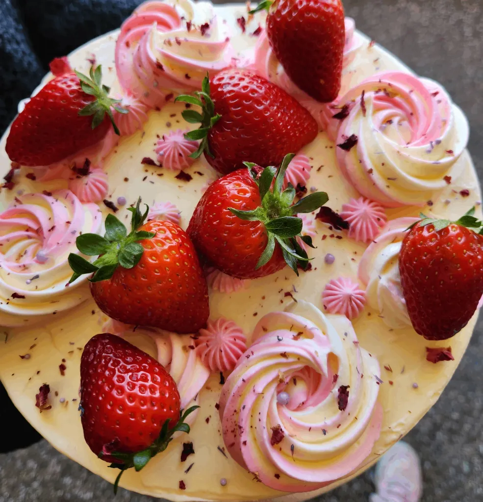 Custom cake 2.webp